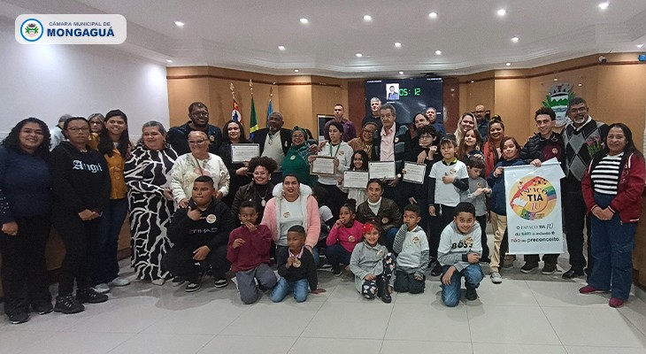 Associação Espaço Tia Ju recebe moção da Câmara Municipal